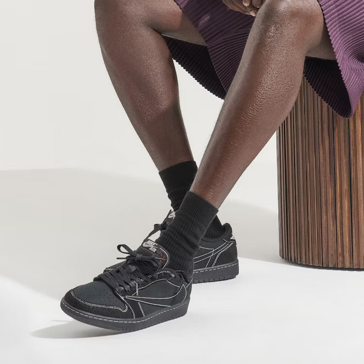 JORDAN 1 x TRAVIS SCOTT ‘BLACK PHANTOM’