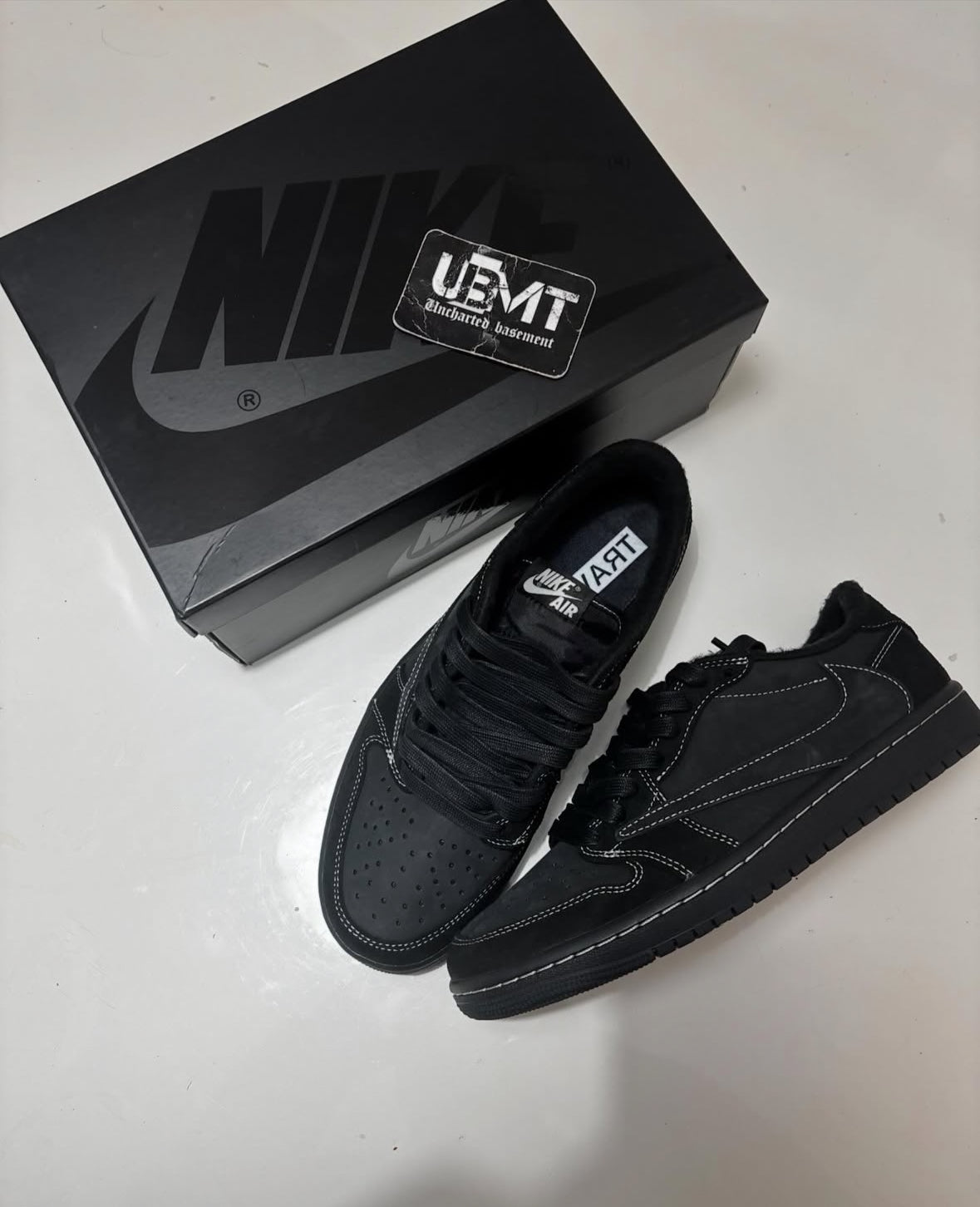JORDAN 1 x TRAVIS SCOTT ‘BLACK PHANTOM’