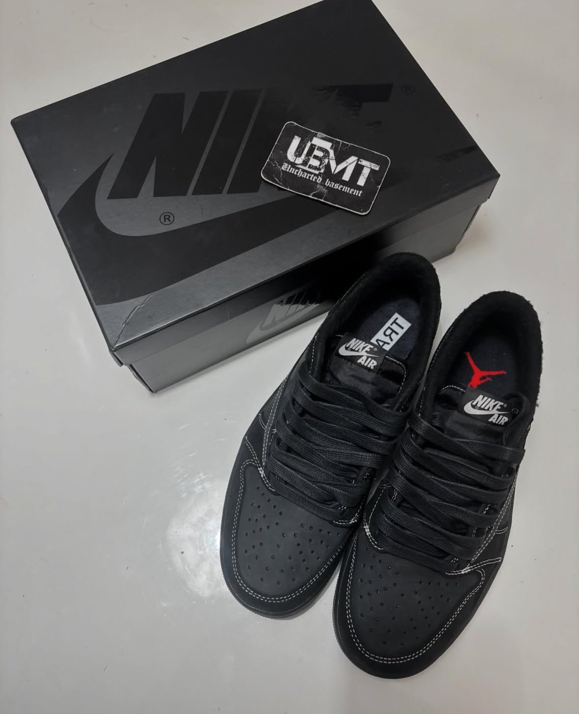 JORDAN 1 x TRAVIS SCOTT ‘BLACK PHANTOM’
